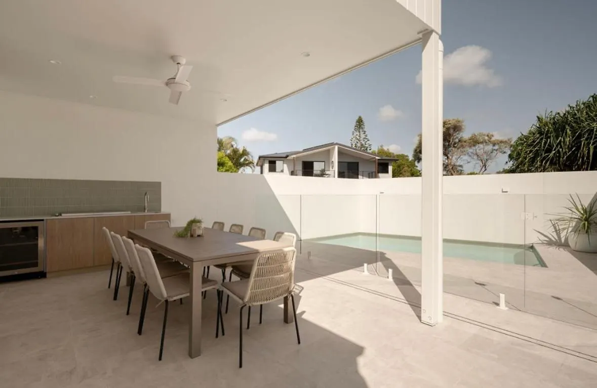Holiday home Coastal Luxury Playa Casa Escape - 2 Villa Kawana Waters Australia
