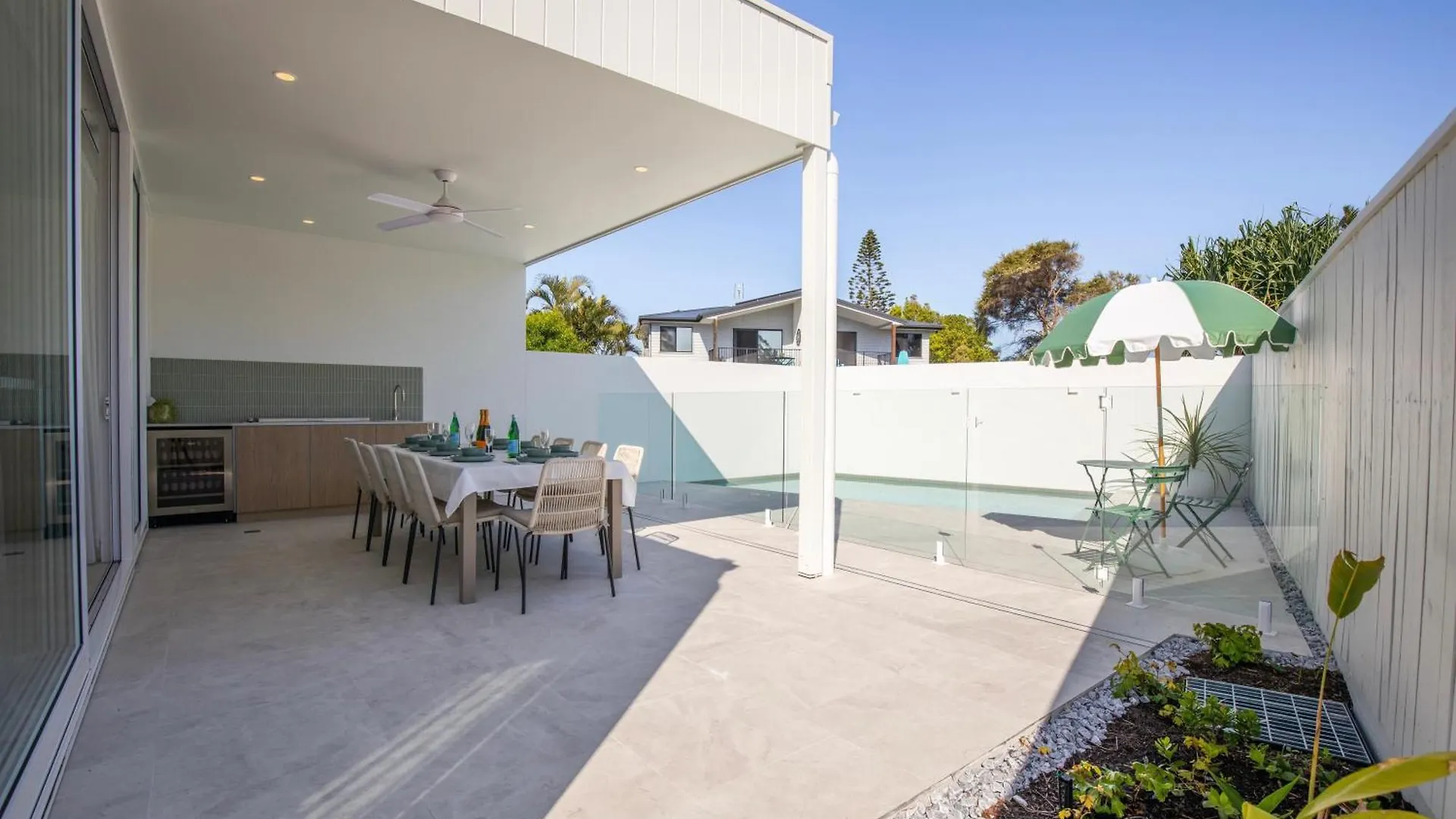 Coastal Luxury Playa Casa Escape - 2 Villa Kawana Waters Holiday home