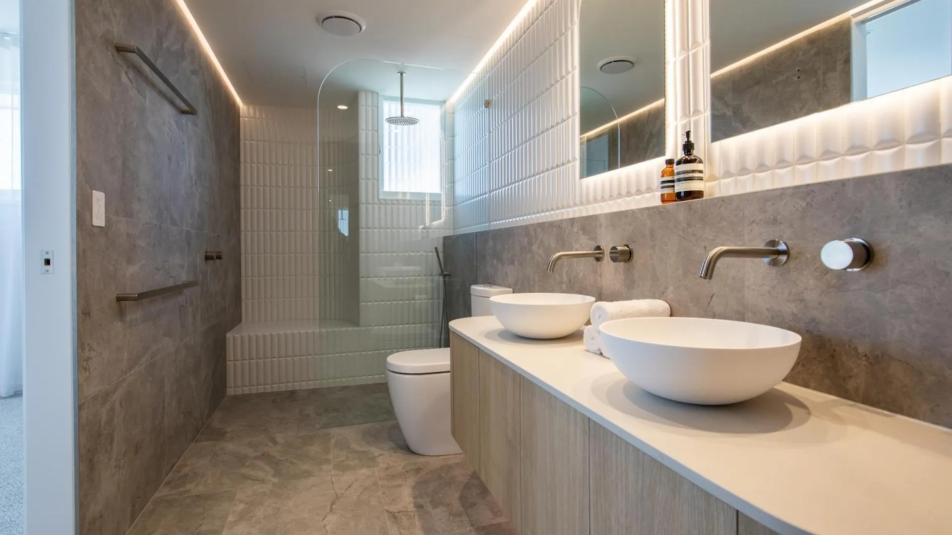 Coastal Luxury Playa Casa Escape - 2 Villa Kawana Waters 0*,  Australia