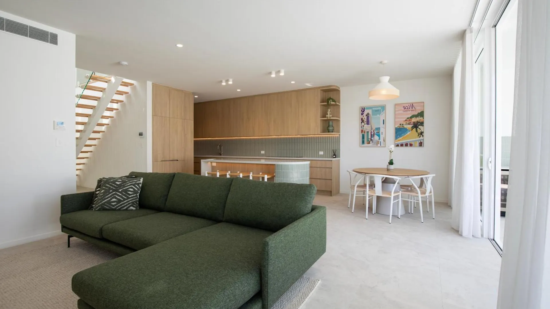 Coastal Luxury Playa Casa Escape - 2 Villa Kawana Waters Australia